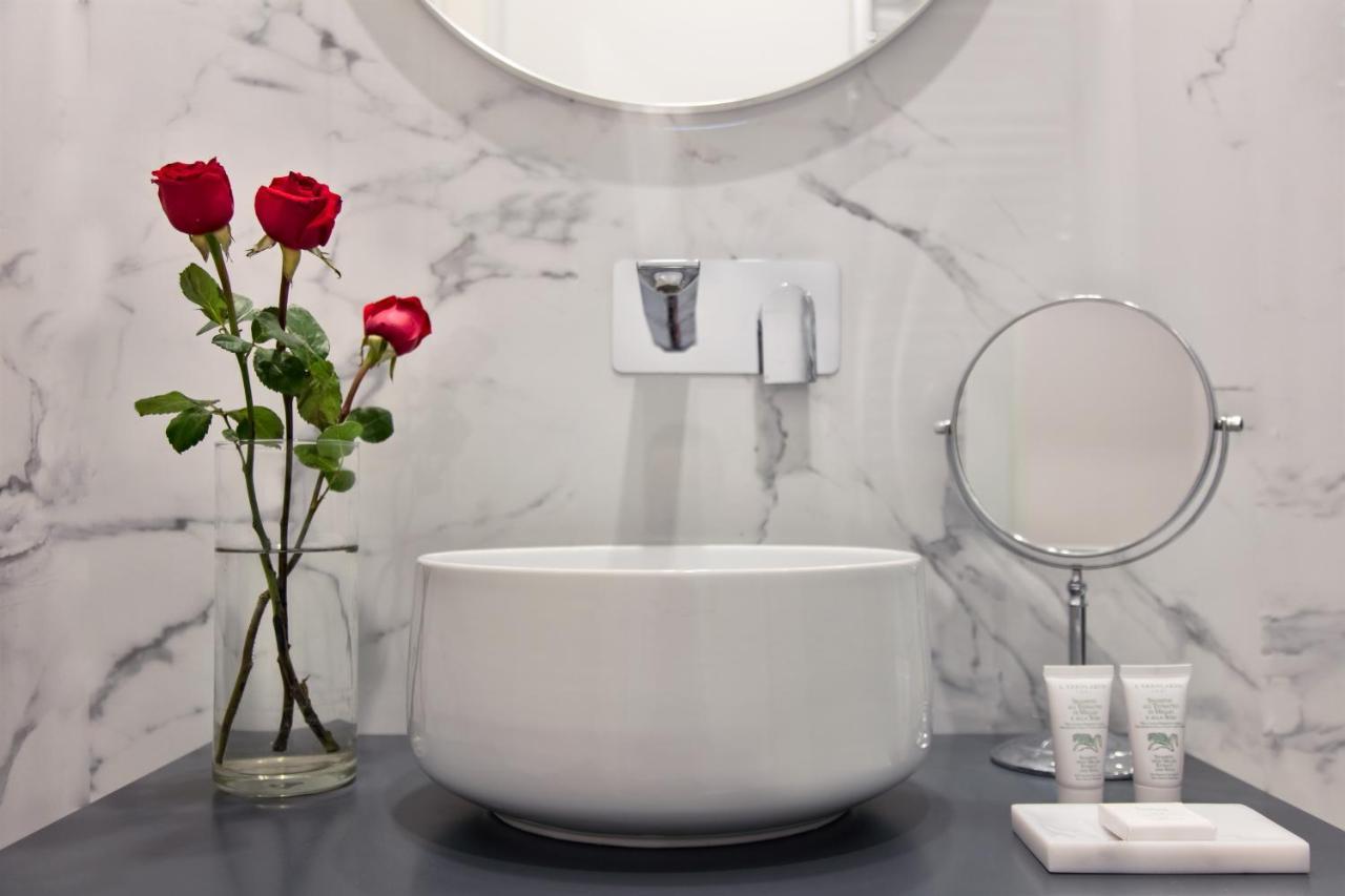 Fellini Design Suites โรม ภายนอก รูปภาพ