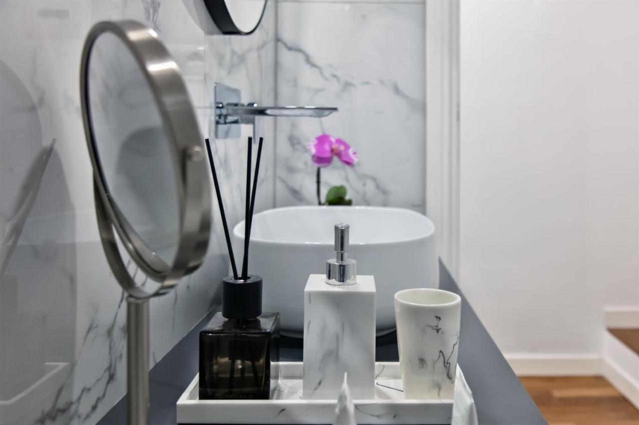 Fellini Design Suites โรม ภายนอก รูปภาพ